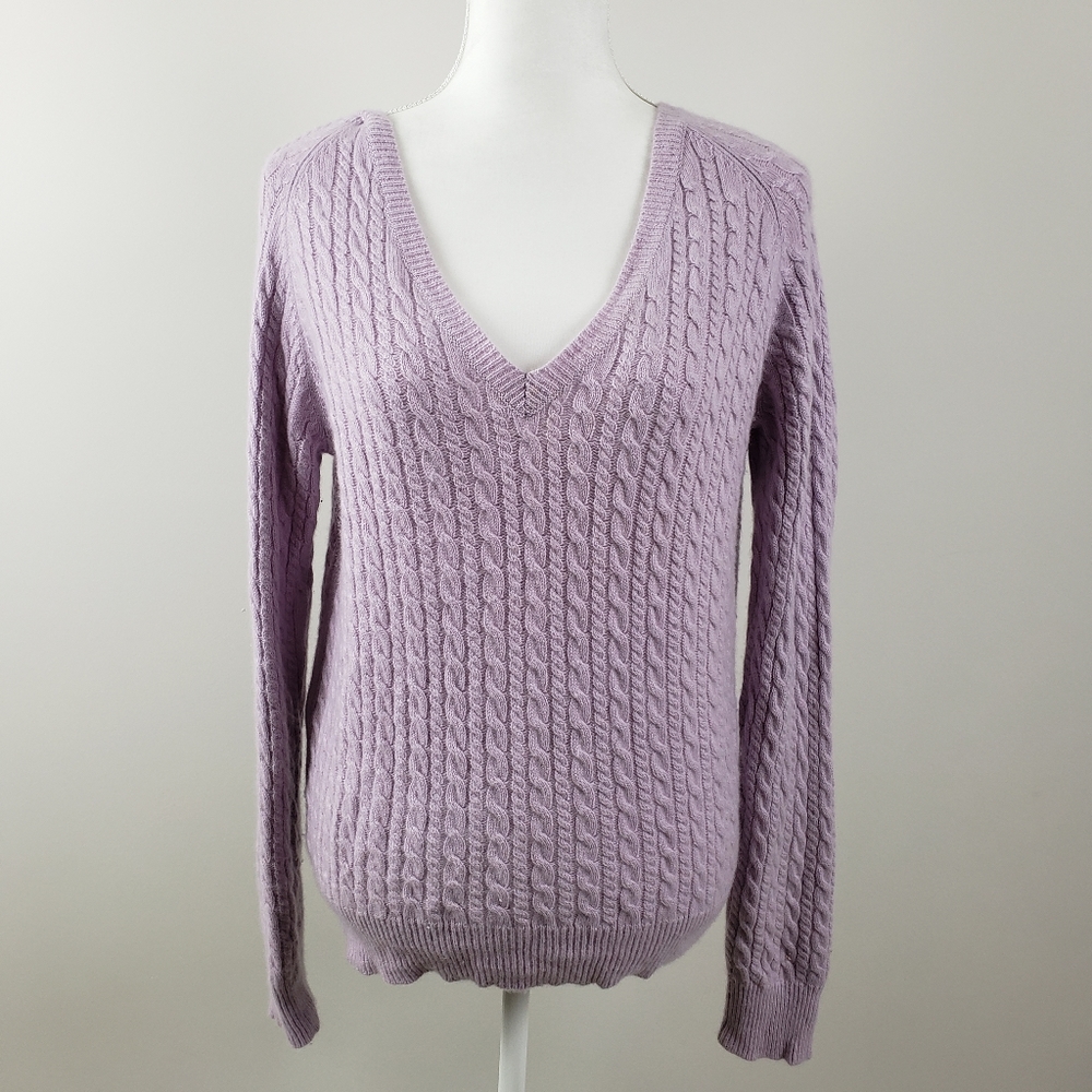 Cable Knit Cashmere V-neck Sweater Size Medium